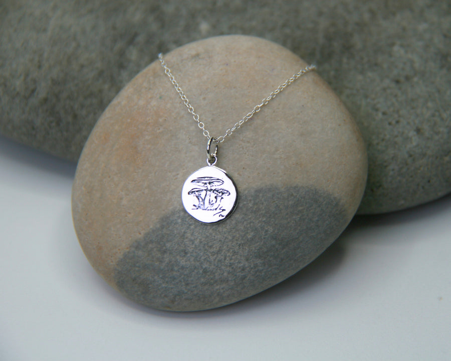 Wonderment Necklace in Sterling Silver Circle