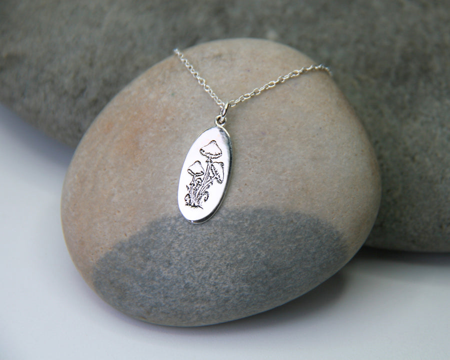 Wonderment Necklace in Sterling Silver Oval